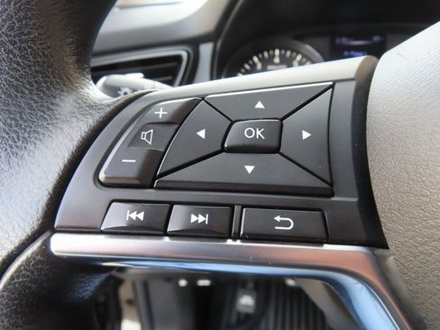 Used 2018 Nissan Rogue Sport S w/ S Appearance Package image 13