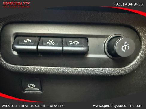 Used 2022 GMC Terrain SLT w/ Tech Package AWD/4WD image 28