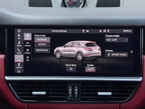 Used 2020 Porsche Cayenne Turbo image 28