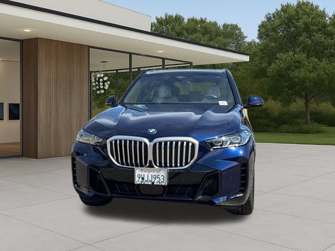 Used 2026 BMW X5 xDrive40i w/ M Sport Package AWD/4WD image 3