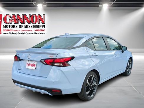 New 2025 Nissan Versa SR w/ Trunk Package image 5