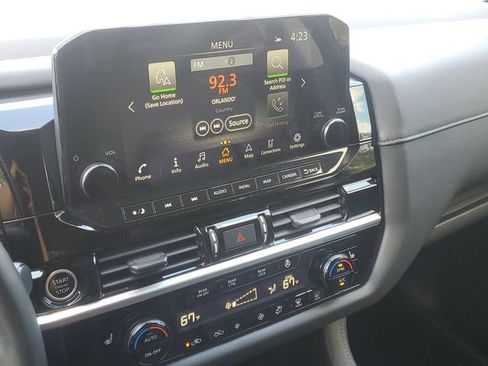 Used 2022 Nissan Pathfinder SL FWD image 24