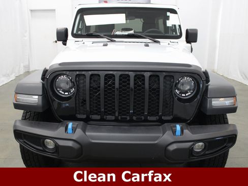 Used 2023 Jeep Wrangler Unlimited image 2