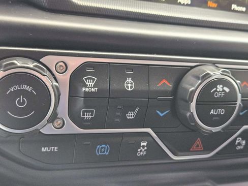 Used 2021 Jeep Wrangler Unlimited Sahara w/ Cold Weather Group image 34