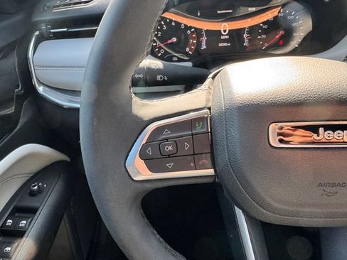 Used 2023 Jeep Compass Limited AWD/4WD image 16