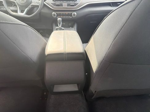Used 2026 Nissan Altima 2.5 SV FWD image 12