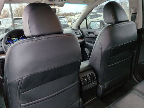 Used 2017 Subaru Outback 2.5i Limited image 19