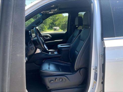 Used 2021 GMC Yukon SLT w/ SLT Luxury Package AWD/4WD image 25