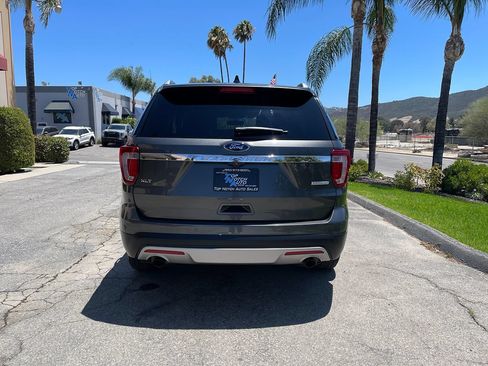 Used 2017 Ford Explorer XLT w/ Equipment Group 201A FWD image 6