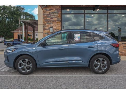 Used 2023 Ford Escape ST-Line w/ Tech Pack #1 AWD/4WD image 6