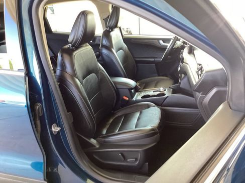 Used 2020 Ford Escape Titanium AWD/4WD image 37