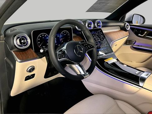 New 2026 Mercedes-Benz GLC 300 4MATIC image 9