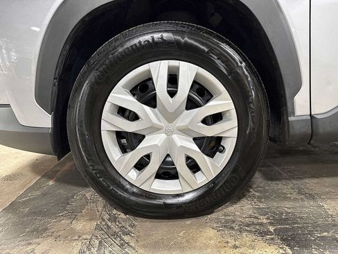 Used 2024 Toyota Corolla Cross L AWD/4WD image 10