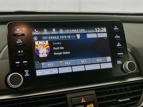 Used 2019 Honda Accord EX-L image 21
