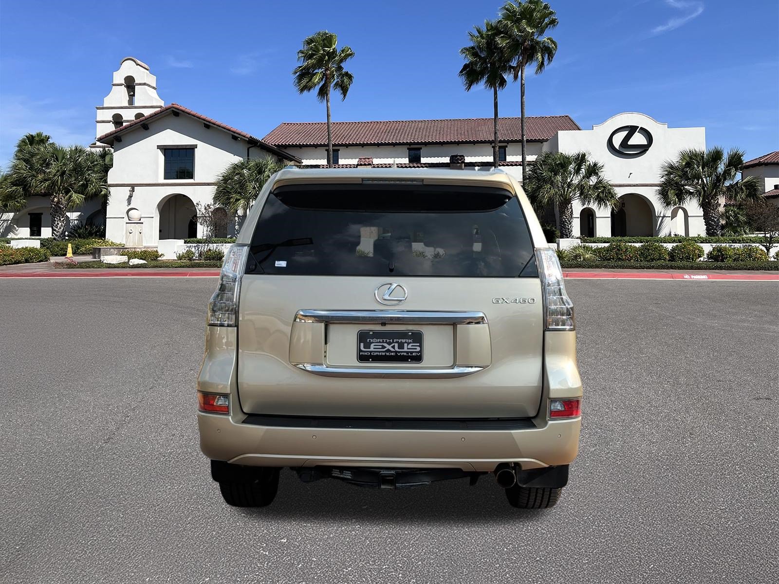Used 2014 Lexus GX 460 w/ Premium Package AWD/4WD image 3