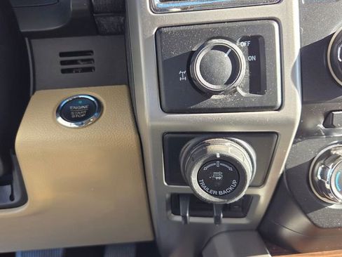 Used 2016 Ford F150 Lariat w/ Equipment Group 501A Mid image 18