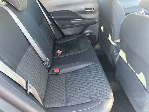 Used 2023 Nissan Kicks SV image 12