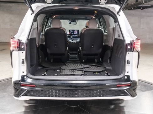 Used 2024 Toyota Sienna XSE w/ XSE Plus Package AWD/4WD image 29