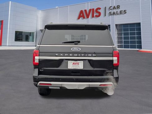 Used 2024 Ford Expedition Max XLT image 6