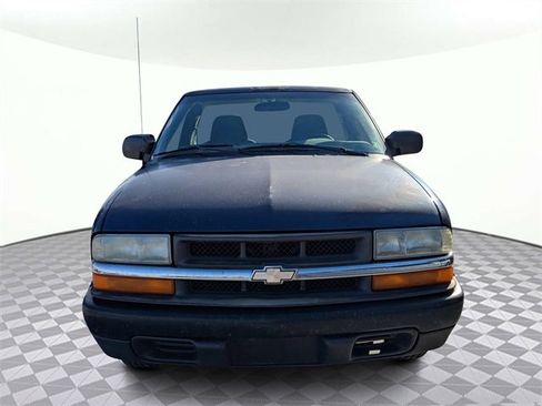 Used 2003 Chevrolet S10 Pickup 2WD Regular Cab image 8