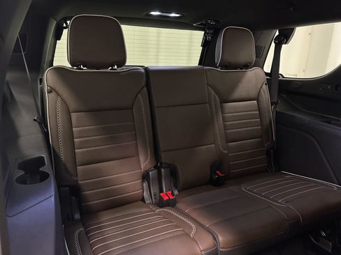 Used 2026 GMC Yukon Denali Ultimate AWD/4WD image 24