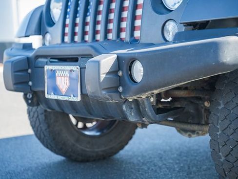 Used 2018 Jeep Wrangler Unlimited Sport image 13