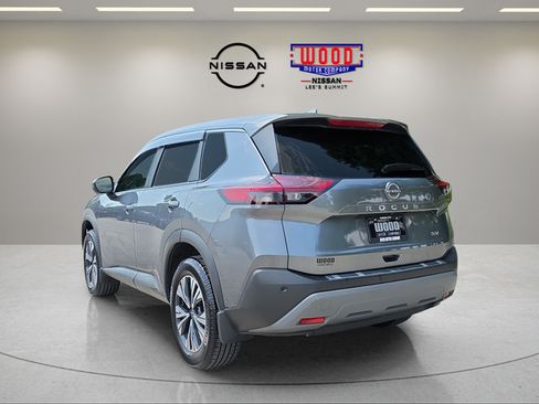 Used 2023 Nissan Rogue SV FWD image 4