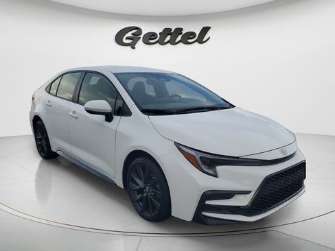 Certified 2026 Toyota Corolla SE FWD image 5