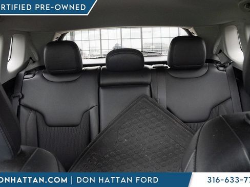 Used 2022 Jeep Compass Trailhawk w/ Trailhawk Convenience Group AWD/4WD image 27