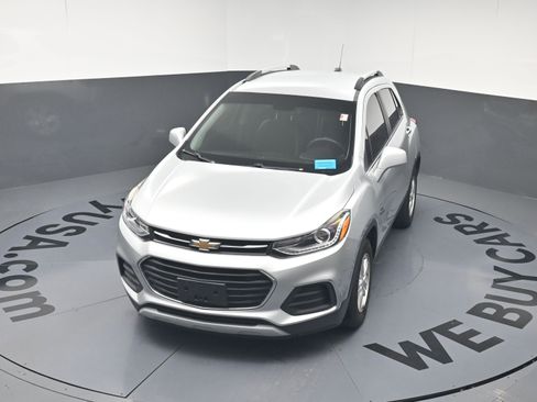 Used 2018 Chevrolet Trax LT w/ LT Convenience Package FWD image 21