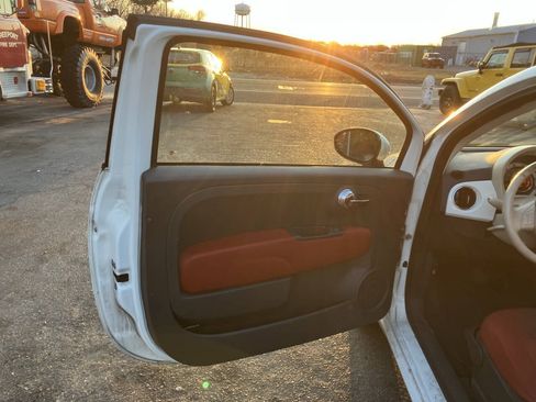 Used 2016 FIAT 500 Pop FWD image 11