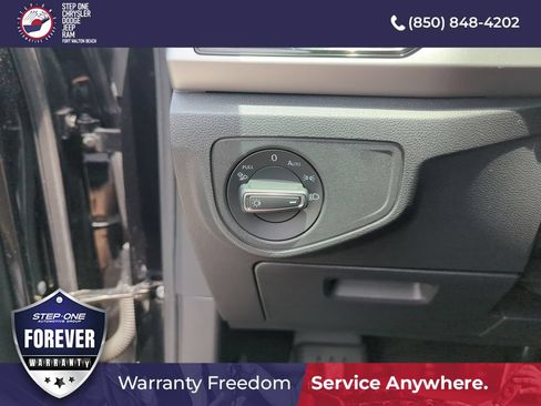 Used 2023 Volkswagen Atlas SE w/ Panoramic Sunroof Package FWD image 19