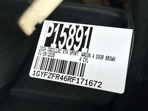 Certified 2024 Cadillac XT4 Sport AWD/4WD image 33