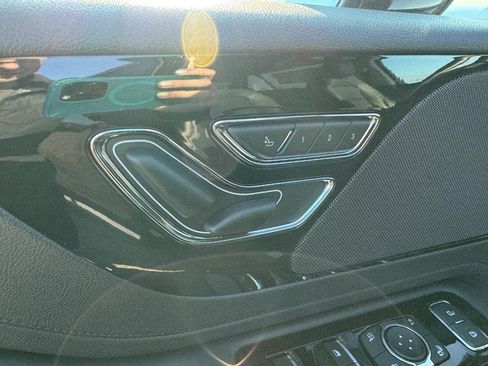 New 2026 Lincoln Aviator Premiere AWD image 19