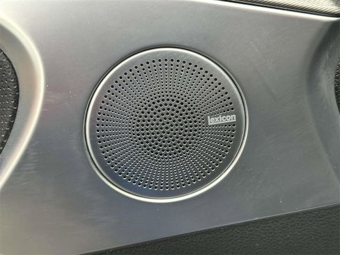 Used 2025 Genesis G70 3.3T Advanced image 19