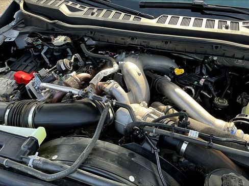 Used 2025 Ford F250 Lariat w/ Lariat Ultimate Package image 32