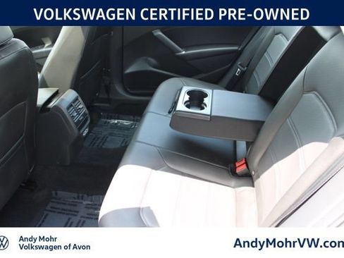 Used 2022 Volkswagen Passat 2.0T SE FWD image 24