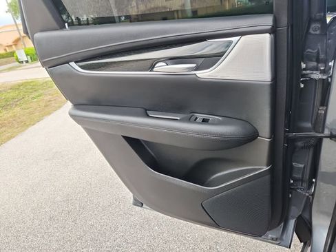 Certified 2021 Cadillac XT5 Premium Luxury FWD image 10
