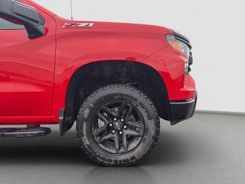 Used 2025 Chevrolet Silverado 1500 Custom Trail Boss AWD/4WD image 21