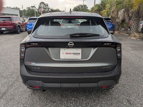 Used 2025 Nissan Kicks S AWD/4WD image 5