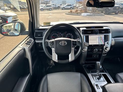 Used 2022 Toyota 4Runner SR5 Premium image 13