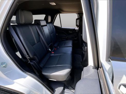 Used 2026 Toyota 4Runner Limited AWD/4WD image 19
