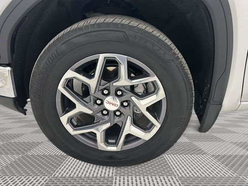 Used 2024 GMC Sierra 1500 SLT w/ SLT Premium Package image 33