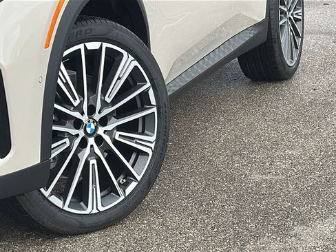 New 2026 BMW X2 xDrive28i w/ Technology Package image 3