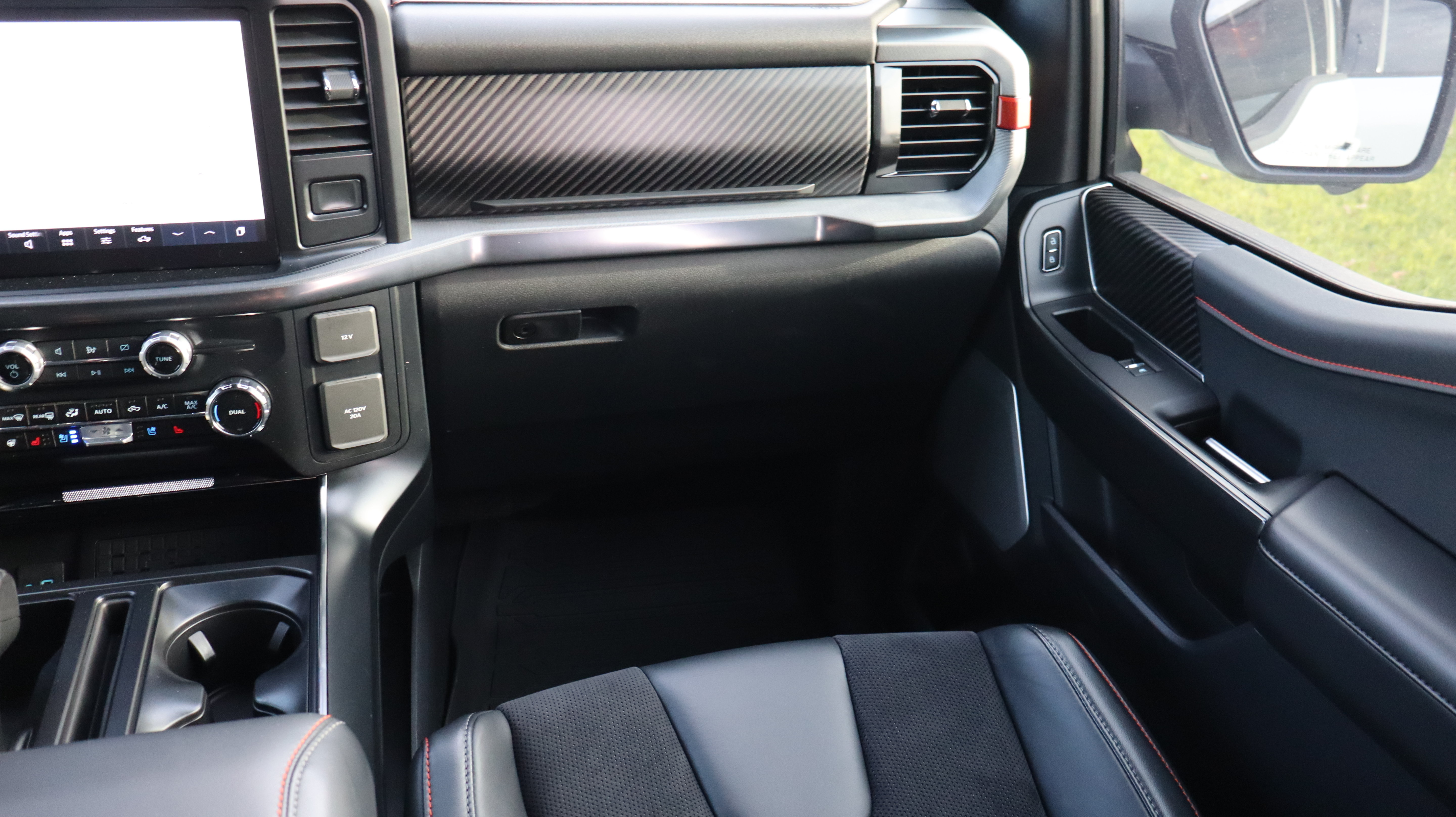Used 2024 Ford F150 Raptor AWD/4WD image 10