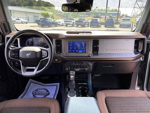 Used 2023 Ford Bronco Outer Banks AWD/4WD image 15