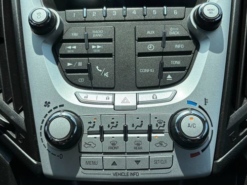 Used 2015 Chevrolet Equinox LS image 11