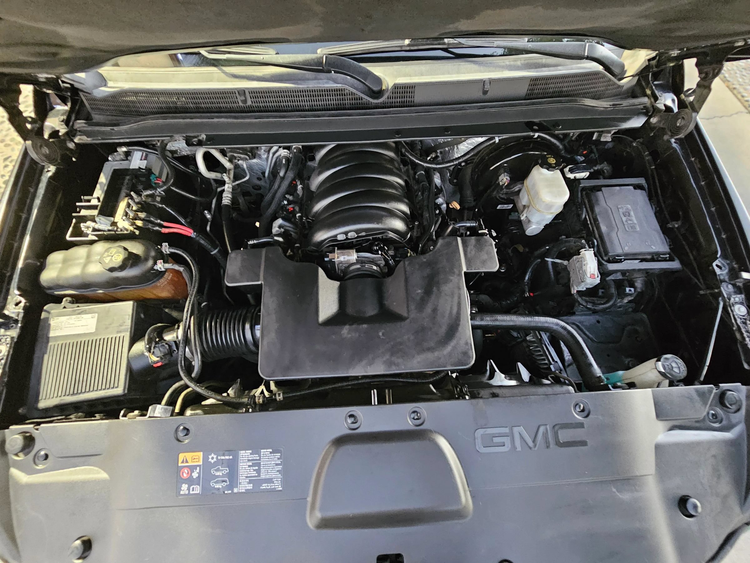 Used 2015 GMC Yukon Denali w/ Premium Package RWD image 35