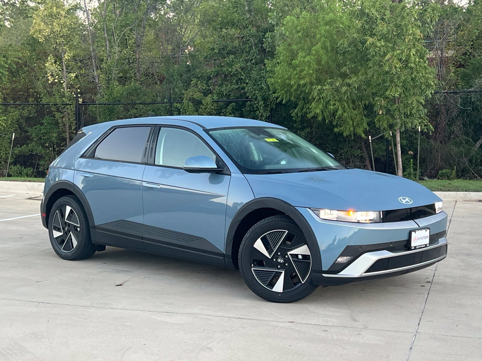 New 2027 Hyundai Ioniq 5 SE RWD image 1