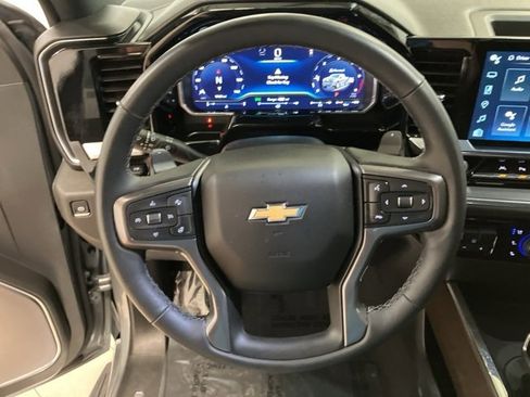 Used 2024 Chevrolet Silverado 1500 High Country w/ Technology Package image 12